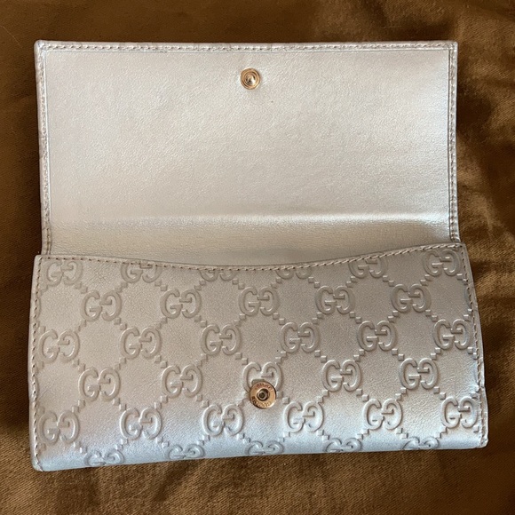 Authentic Gucci wallet - Picture 2 of 16